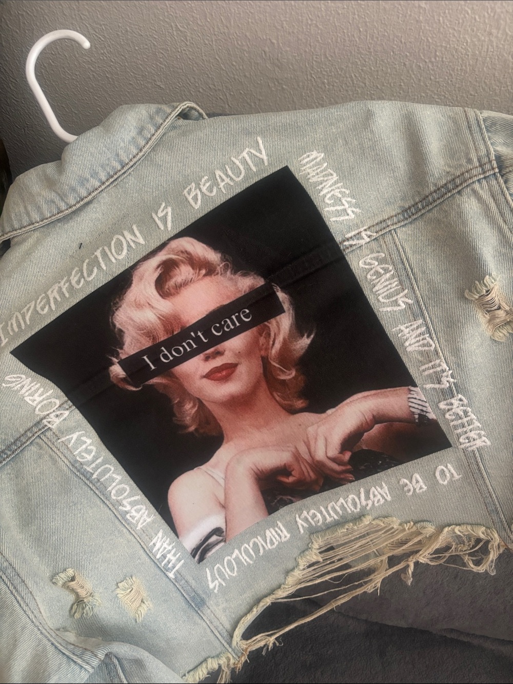 Light Wash Distressed short Denim Jacket with Marilyn Monroe Graphic on Back-new - Picture 2 of 5